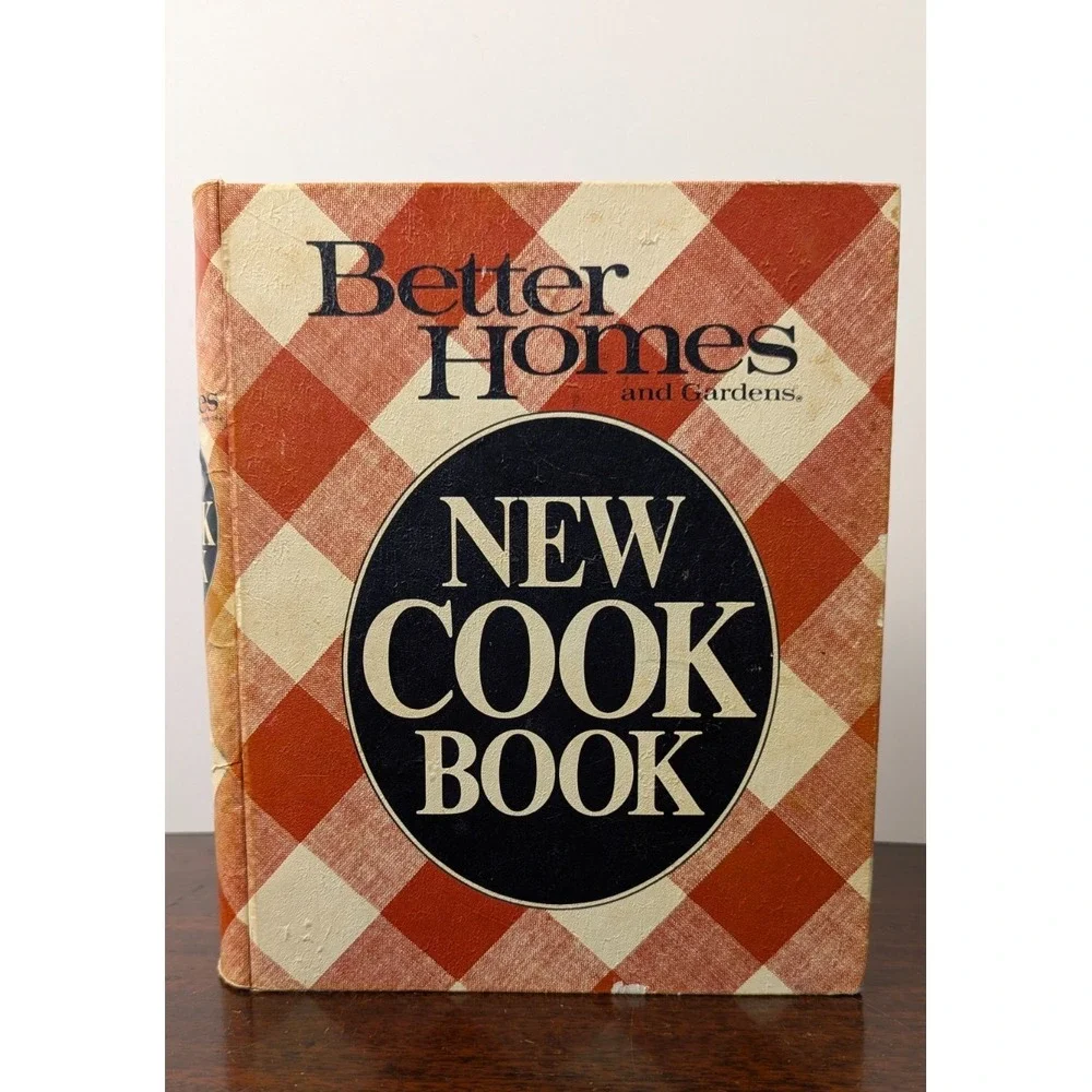 Better Homes and Gardens New Cook Book 9th Edition 1981 Hardcover Red Plaid